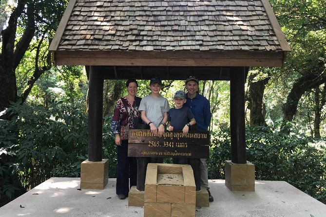 1 Day Private Tour Doi Inthanon And Phachor Canyon - King and Queen Pagodas at Phra Maha Dhatu Naphamethinidon: Twilight Without the Stress