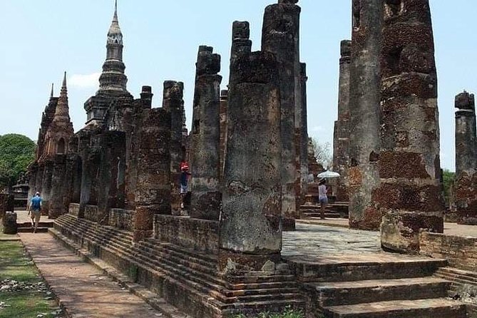 1 Day Sukhothai Historical Park from Chiang Mai Private Tour - The guide makes the difference: Mr Tong, Em, M, and Oki-style care