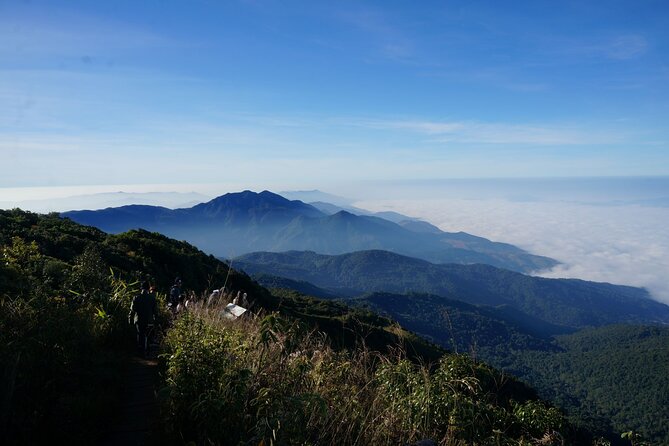 2- Days in Doi Inthanon National Park - Day 1: Ban Kat market stop (15 minutes that’s actually useful)