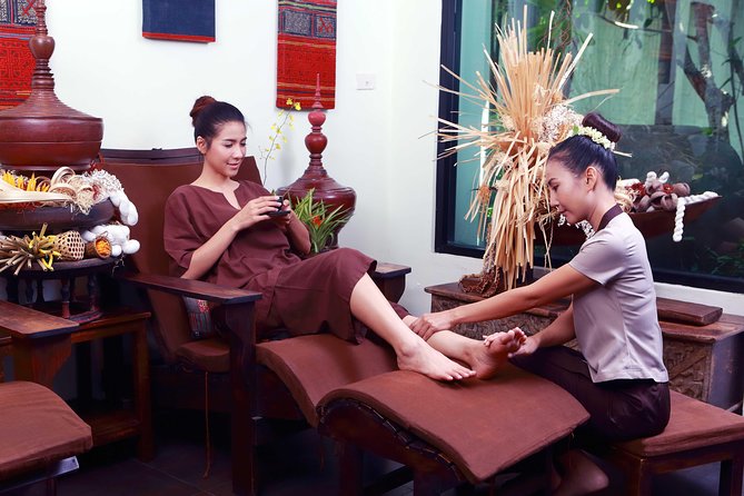 2 Hour Relaxation Luxury Spa Package at Fah Lanna Spa - Old City Branch - What Happens in Your Health Consultation and Private Treatment Room