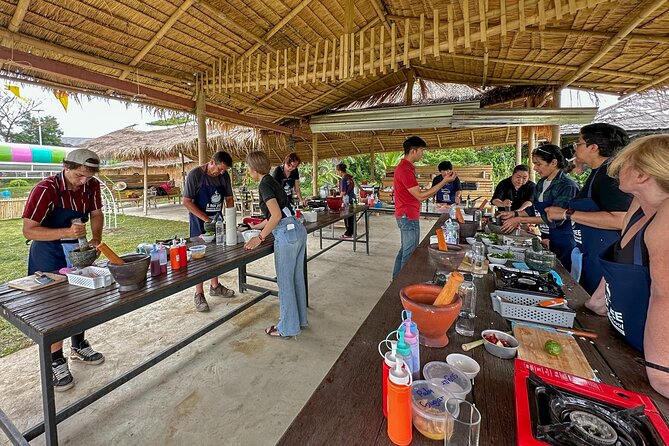 Aroidee’s Farm-Fresh Thai Cooking Experience - The outdoor kitchen classroom: curry paste is the turning point