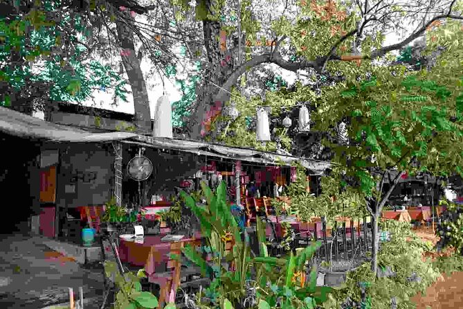 Authentic Chiang Mai 4-Hour Bicycle Tour with Northern Food - Food Stops: Market Dishes Now, Restaurant Meal Later