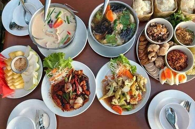 Authentic Chiang Mai 4-Hour Bicycle Tour with Northern Food - Fitness and Comfort: Moderate Means You Should Be Ready