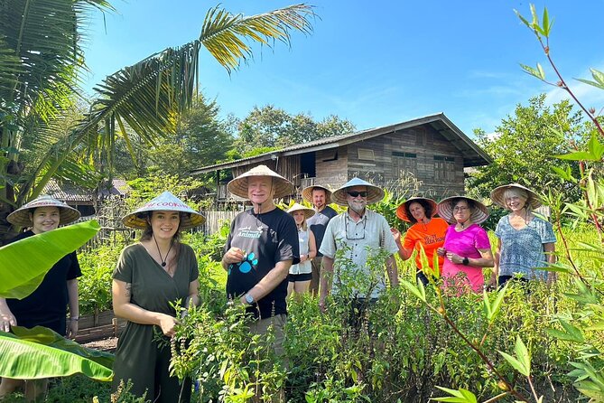 Authentic Thai Cooking Class and Farm Visit in Chiang Mai - Market Walk That Sets Up the Cooking