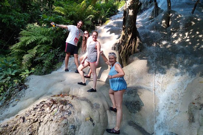 Best of Chiang Mai: Private Tour in a Day - Private-group comfort: pickup, small numbers, and air-conditioned downtime