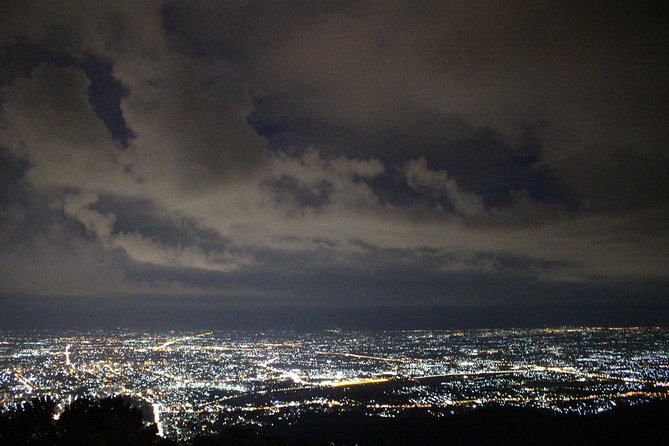Best seller!! Amazing Night tour, Doi Suthep + Wat umong - Top Must visit! - Pickup after 5 PM: the part that makes or breaks your evening