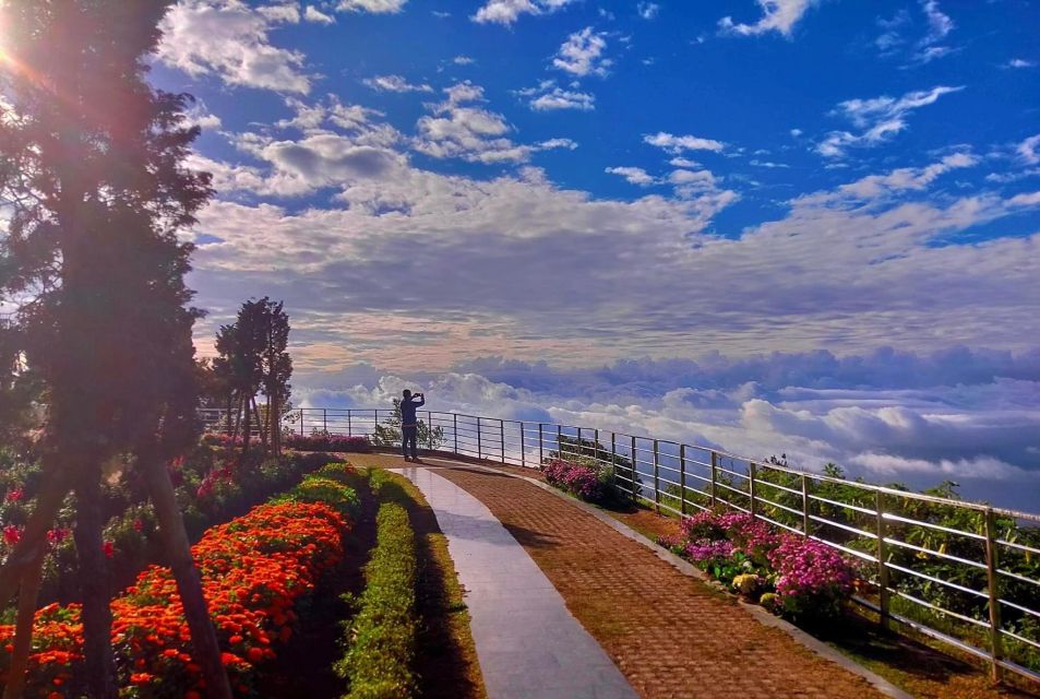 Chang Mai: Doi Inthanon Day Tour w/Waterfalls & Hilltribes - King’s and Queen’s Pagodas: the cultural anchor