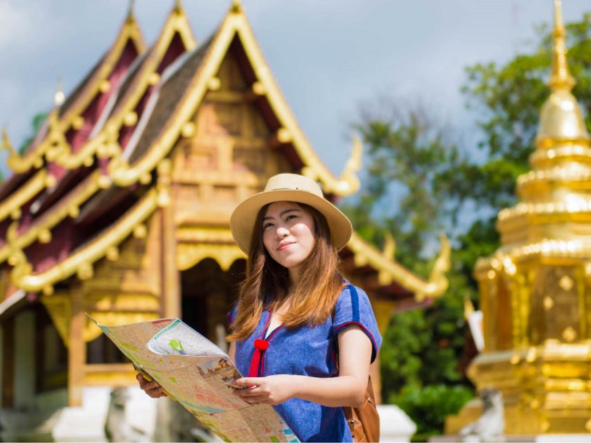 Chiang Mai: 3 Hour Old City and Temples Guided Walking Tour - Walking pace, shoe rules, and dress code reality