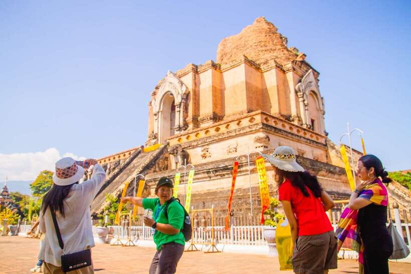 Chiang Mai: 3 Hour Old City and Temples Guided Walking Tour - Price and value: why $16 feels fair here