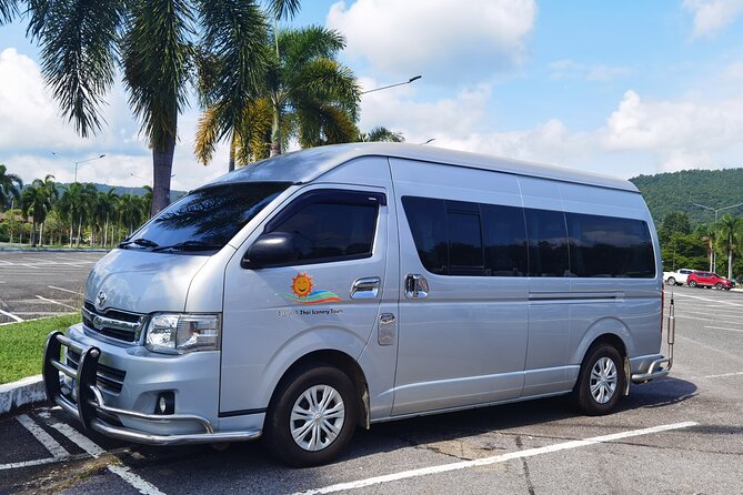 Chiang Mai Airport Private Transfer – Hotel or Airport - Driver Communication That Actually Helps (WhatsApp, Signs, and Luggage)