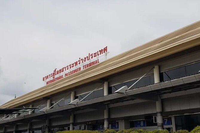 Chiang mai Airport to Chiang Mai Town Private Transportation - Drop-off near Chiang Mai Night Bazaar: good location for an easy first night