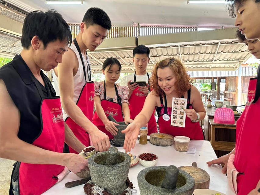 Chiang Mai: Asia Scenic Thai Cooking School - Getting picked up in Chiang Mai and headed to food mode