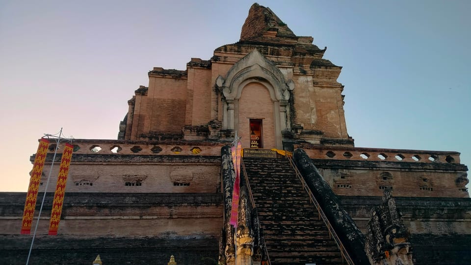 Chiang Mai: Chiang Mai Old City Twilight Walking Tour - Why Twilight in the Old City Feels Like a Reset
