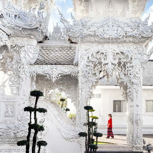 Chiang Mai: Chiang Rai Famous Temples & Hot Springs Day Trip - Mae Kachan hot springs: a quick reset before temple overload
