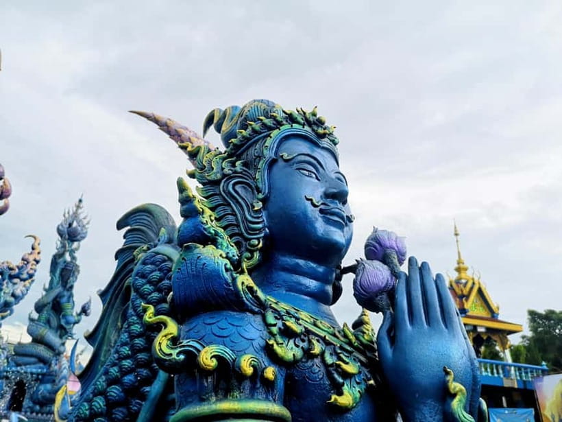 Chiang Mai: Chiang Rai Temples and Long-Neck Karen Village - Mae Kachan Hot Springs: a warm start before the temples