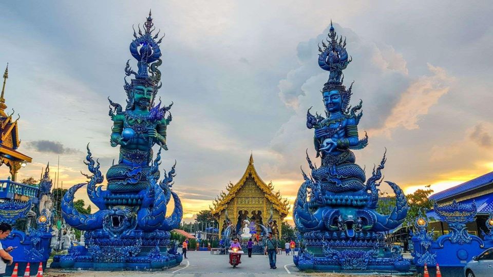 Chiang Mai: Chiang Rai Temples & Black House Discovery Tour - Mae Kachan Hot Spring Stop: A Short Break That Actually Helps