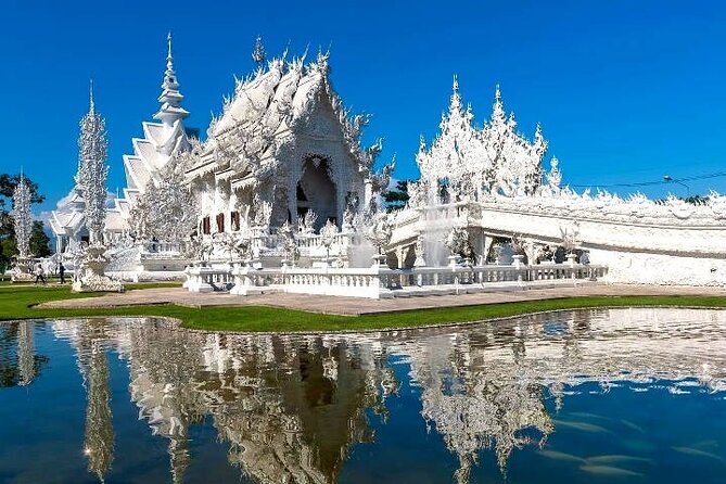 Chiang Mai - Chiang Rai Temples, Long Neck Karen, Golden Triangle - A full day that actually feels like a plan