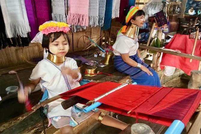 Chiang Mai-Chiang Rai: White Temple-Black Museum-Blue Temple - Chiang Rai time: what you can do with 6 free hours