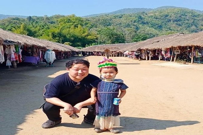 Chiang Mai-Chiang Rai: White Temple-Black Museum-Blue Temple - Longneck Karen village: cultural contact and how to handle it well