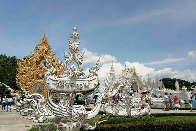Chiang Mai-Chiang Rai: White Temple-Black Museum-Blue Temple - Food, comfort, and the small-group promise