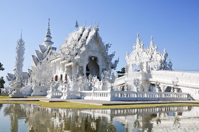 Chiang Mai-Chiang Rai:White+Black+Blue Temple+Golden Triangle+Boat Trip - Key things I’d zero in on