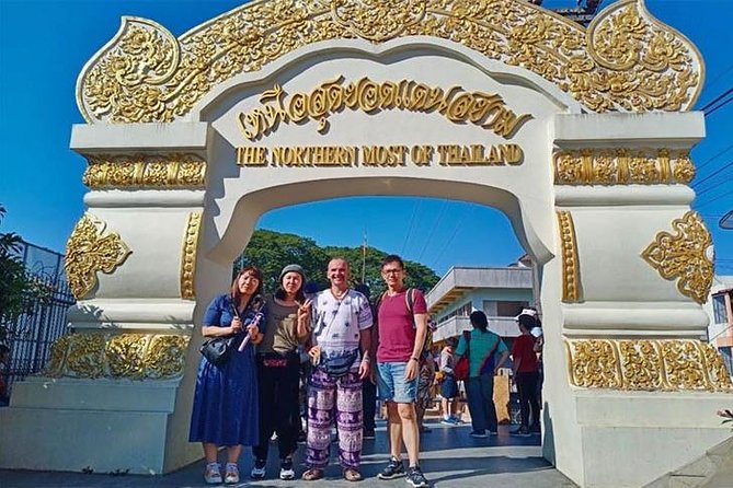 Chiang Mai-Chiang Rai:White+Black+Blue Temple+Golden Triangle+Boat Trip - White Temple (Wat Rong Khun): mirrored glass and real wow-factor