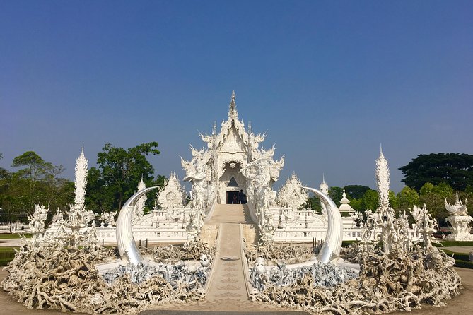 Chiang Mai-Chiang Rai:White+Black+Blue Temple+Golden Triangle+Boat Trip - Mekong River boat trip: seeing borders from the water