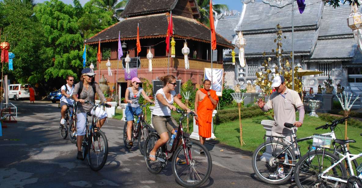 Chiang Mai City Culture Bicycle Ride - Wat Chedi Luang: 14th-Century Temple Grounds and Emerald Buddha Stories