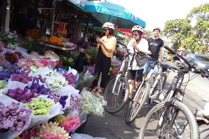 Chiang Mai City Culture Half-Day Cycling Tour - Chinese community streets plus food and flower markets