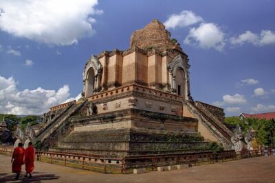 Chiang Mai City Tuk Tuk Tour - Half Day - Wat Chedi Luang: The Big Stupa and Lanna Design You’ll Notice