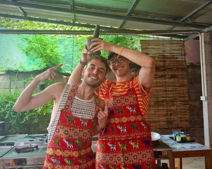 Chiang Mai: Cooking Class, Market & Thai Herbs Garden Tour - Organic garden cooking and Thai-style dining