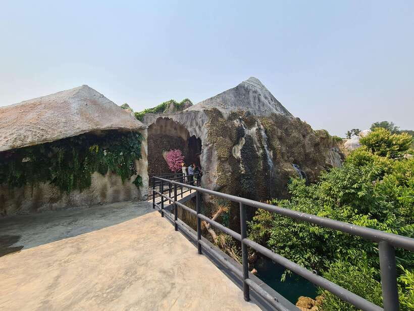 Chiang Mai: Dantewada Land of Angels & Sticky Waterfall Tour - The Transfer Break: Warm Up to the Sticky Waterfall Day