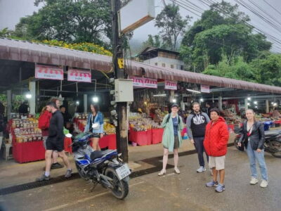 Chiang Mai: Doi Inthanon National Park Sightseeing Tour - King and Queen Pagodas: beautiful, but watch the clouds