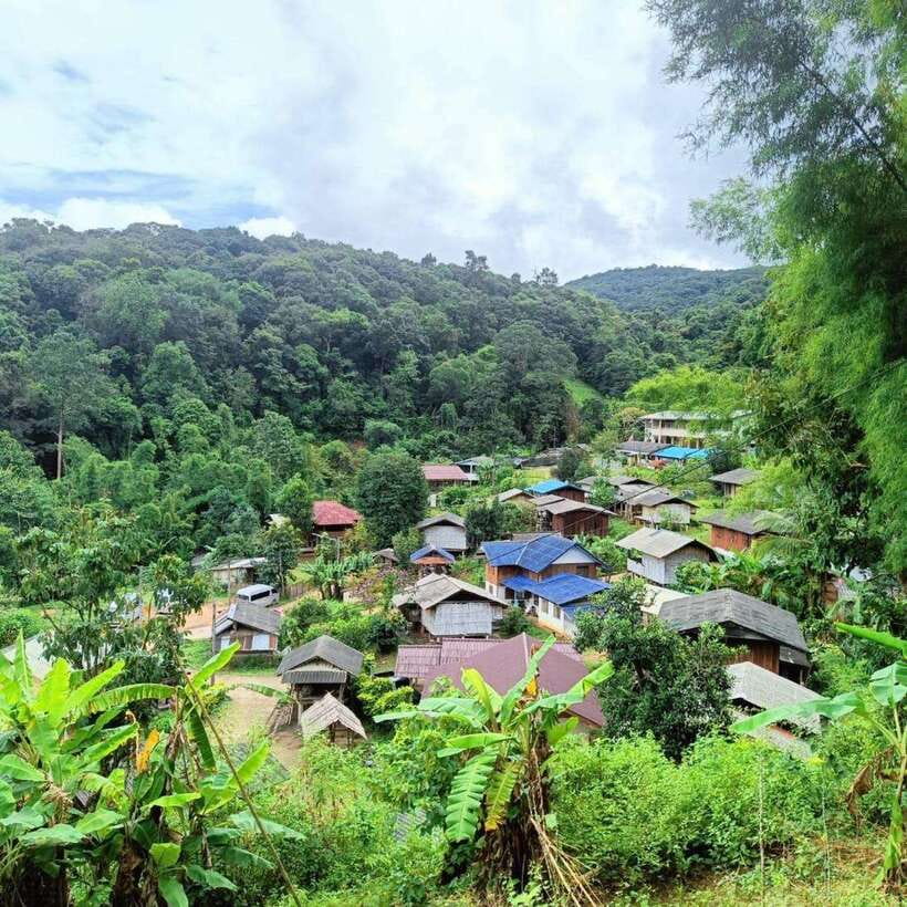 Chiang Mai: Doi Inthanon National Park & Waterfall Day Tour - Hmong market: quick culture, samples, and local shopping time