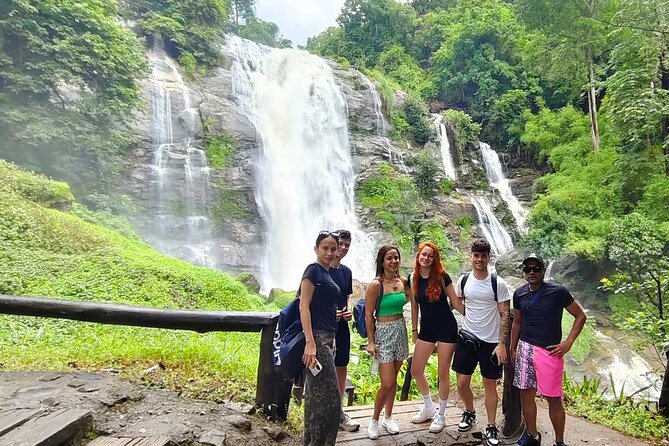Chiang Mai: Doi Inthanon, Waterfalls, and Hill Tribe Village - Hmong Market: A Short Shopping Stop with Local Products (15 minutes)