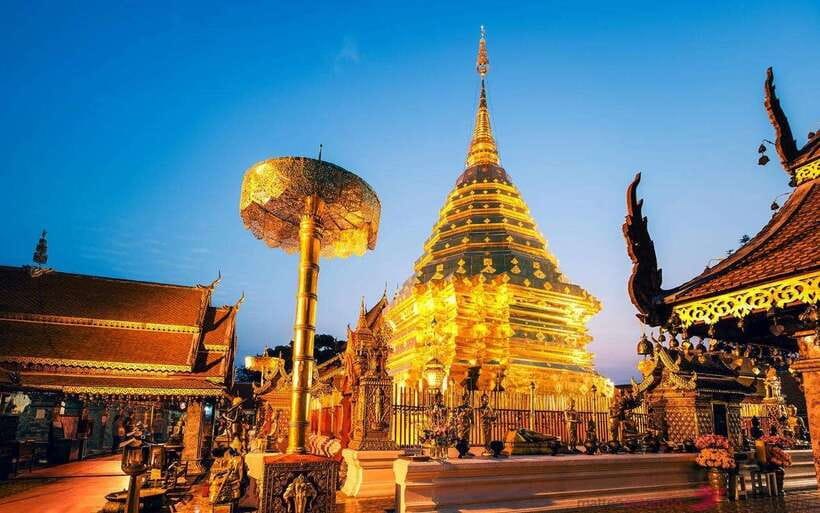 Chiang Mai: Doi Suthep and Wat Pha Lat Temple Evening Tour - Wat Pha Lat Starts the Evening Quietly