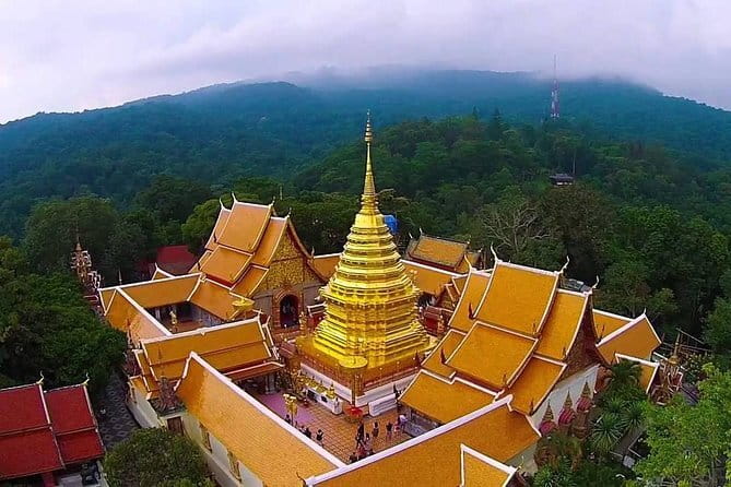 Chiang Mai - Doi Suthep Temple and Street Food Tour - Stop 3: Chiang Mai Gate Night Market and the second round