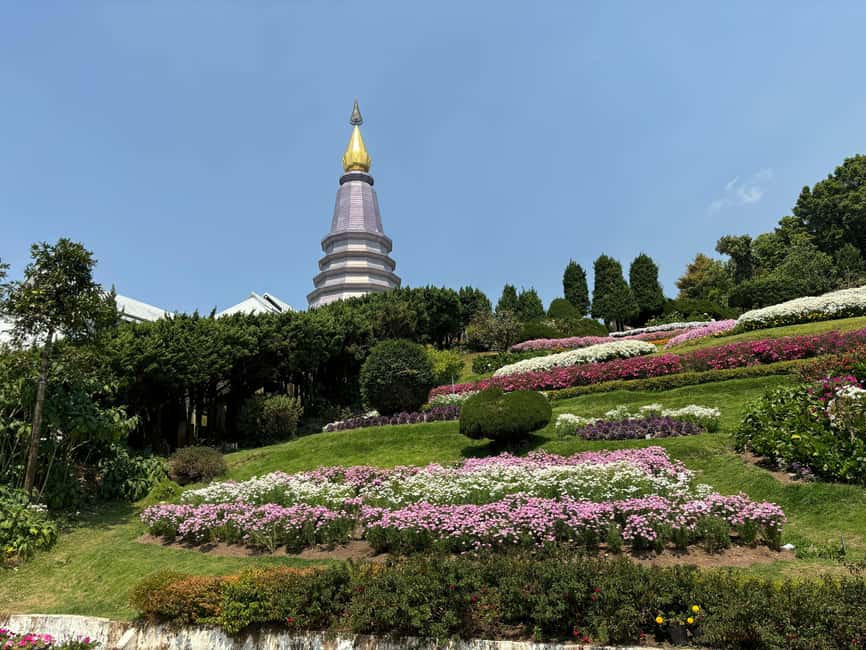 Chiang Mai: Doi Suthep Temple Guided Tour - Five-Tiered Golden Parasols: The Inner-Courtyard Moment