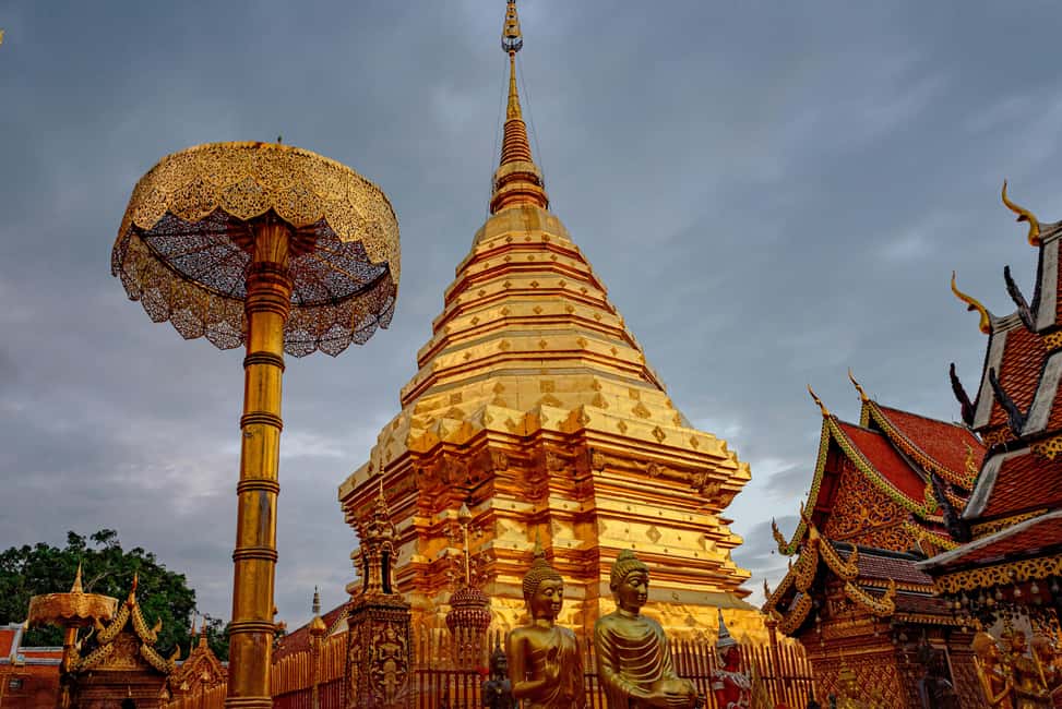 Chiang Mai: Doi Suthep Temple Guided Tour - The Buddha Relic and Golden Pagoda: Why This Temple Pulls People In