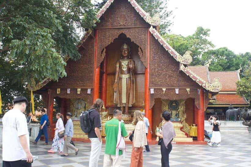 Chiang Mai: Elephant Sanctuary, Monk Trail & Doi Suthep Tour - Lunch and the food break that keeps the day moving