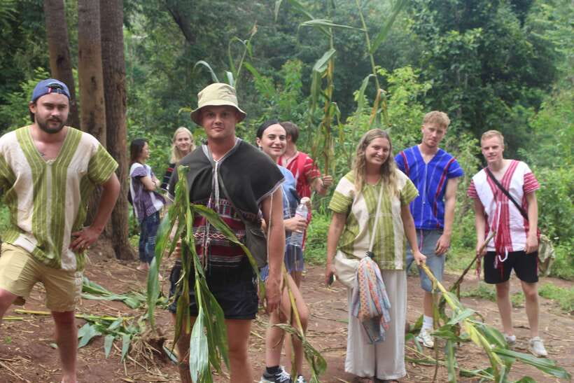 CHIANG MAI ELEPHANT VILLAGE SANCTUARY JUNGLE ADVENTURE - The morning drive: markets, coffee breaks, and scenery that builds slowly