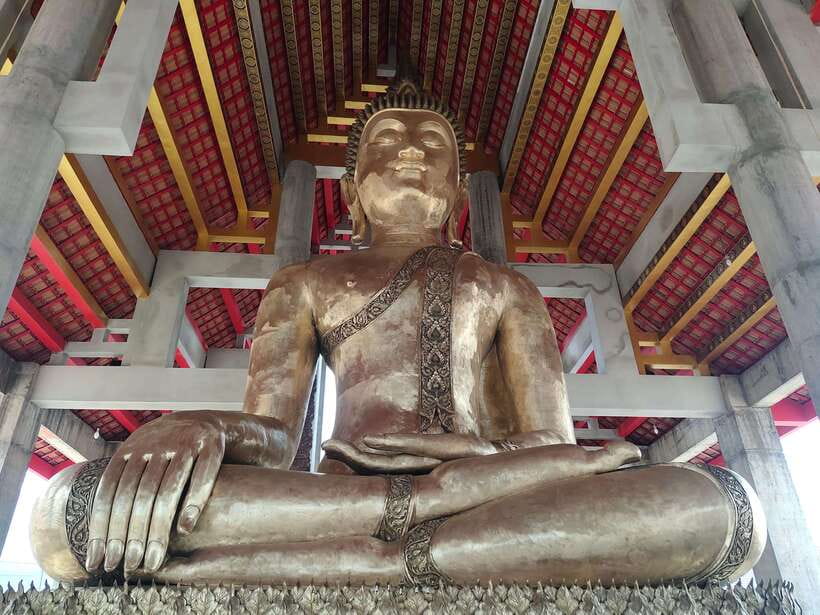 Chiang Mai: Elephants, Sticky Waterfalls, Market and Temple - Who this tour suits best (and who should skip it)