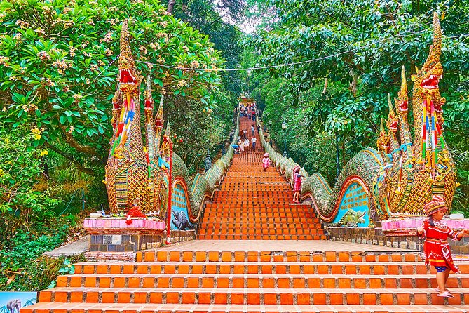 Chiang Mai: Evening Tour to Doi Suthep & Wat Pha Lat - Doi Suthep at dusk: monk ceremonies, the golden pagoda, and the step choice