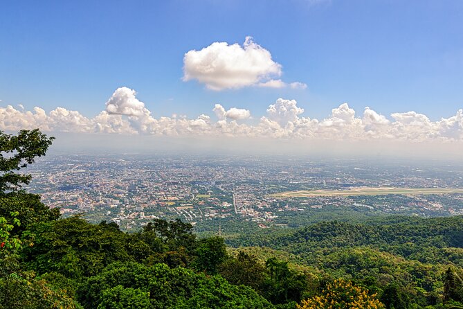 Chiang Mai: Evening Tour to Doi Suthep & Wat Pha Lat - What to wear and bring for a temple evening