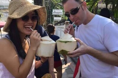 Chiang mai Foodies and Historic Walk - Wat Phra Singh stop: temple art, pagoda views, and royal context