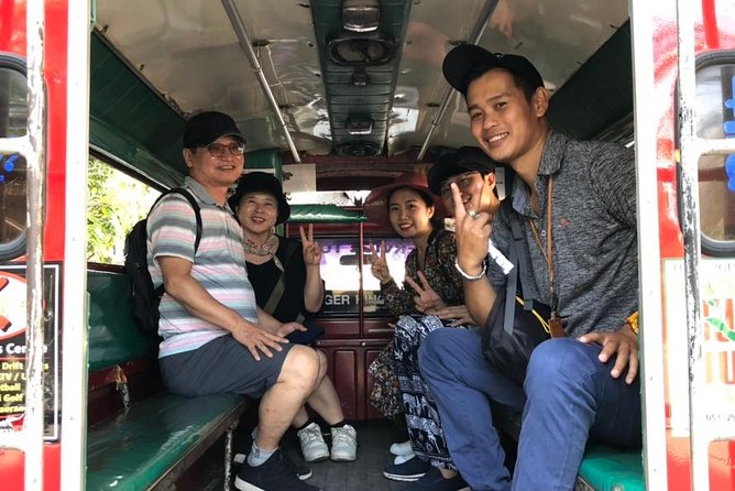 Chiang mai Foodies and Historic Walk - Group size, walking pace, and hotel pickup limits