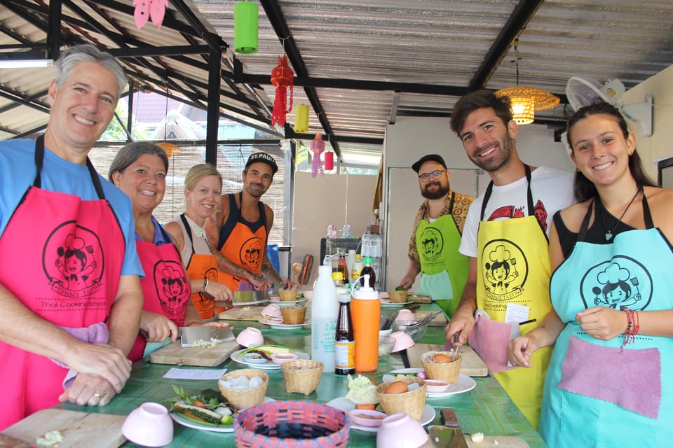 Chiang Mai: Half Day Evening Cooking Class with Market Tour - Open-air kitchen reality check: no AC means plan your comfort