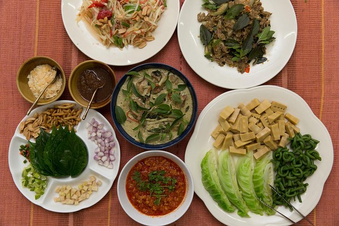 Chiang Mai Home Cooking Class with Garden Tour & Hotel Transfers - Oils, organic ingredients, and making the recipes work at home