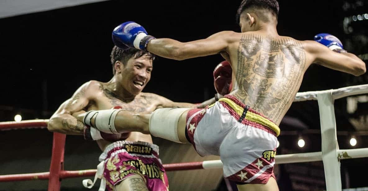 Chiang Mai: Kalare Night Bazaar Boxing Stadium Muay Thai - Wai khru ram muay: the pre-fight tradition before the hits