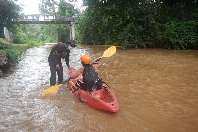 Chiang Mai : Kayak the Jungle Rivers of Chiang Dao Valley! - Stop in Chiang Dao: where lunch and breaks make the day work
